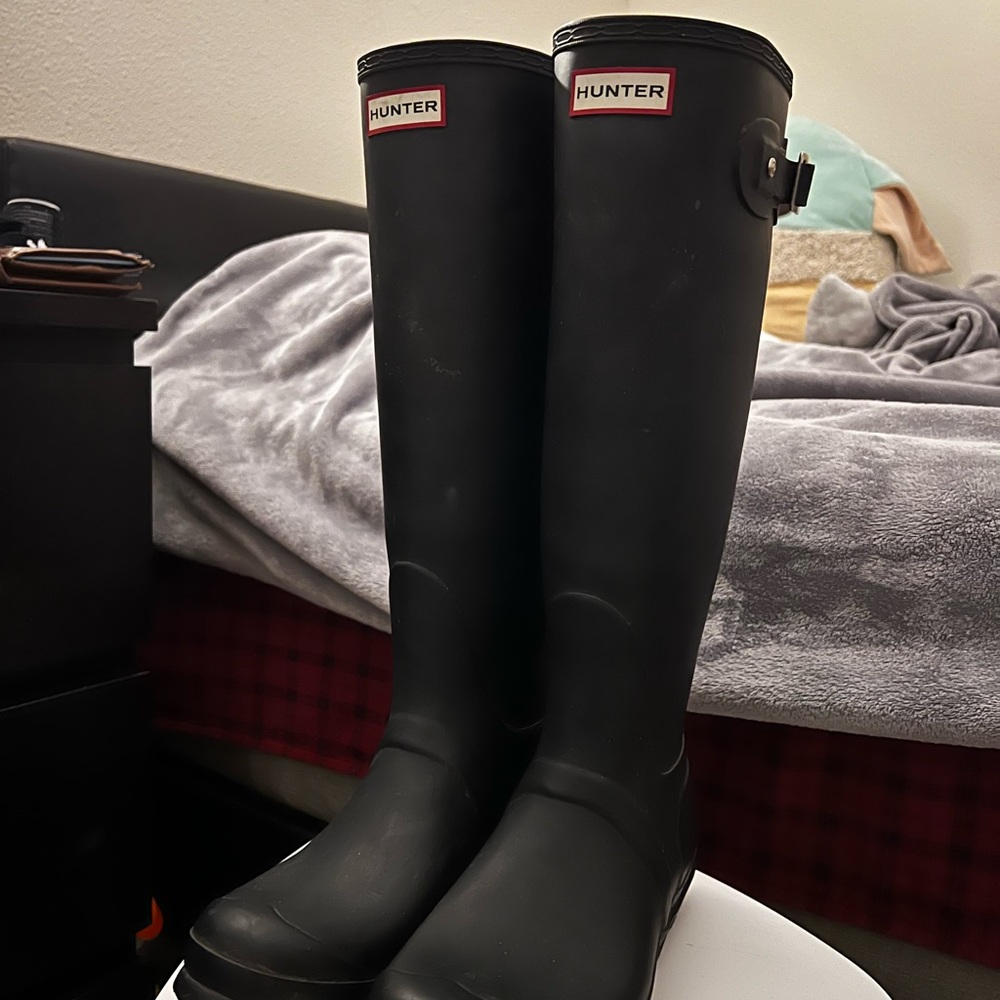 Hunter Black Classic wellies